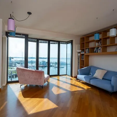 Venezia, Ca' Mimosa 아파트 *